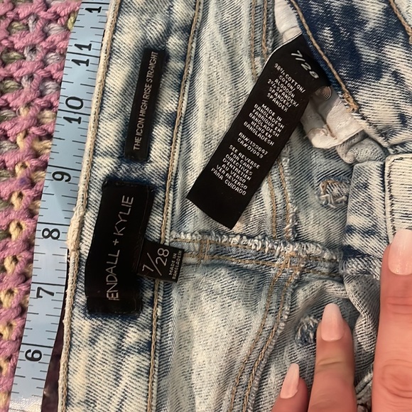 EUC Kendall & Kylie Jeans! - Picture 5 of 7